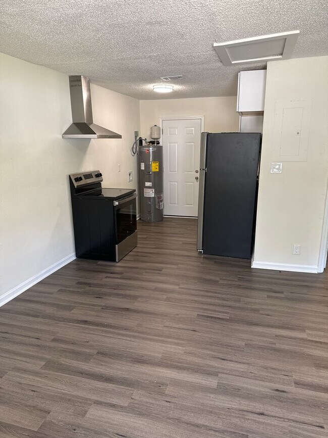 Building Photo - 3580 Fair St