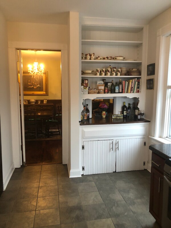 Building Photo - 228 Allen St