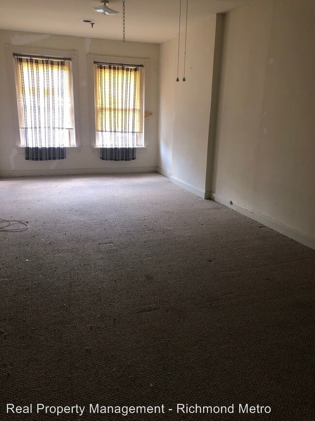 Building Photo - 300 N Monroe St