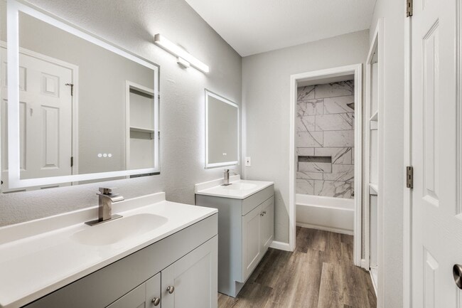 Building Photo - 5304 Wild W Dr