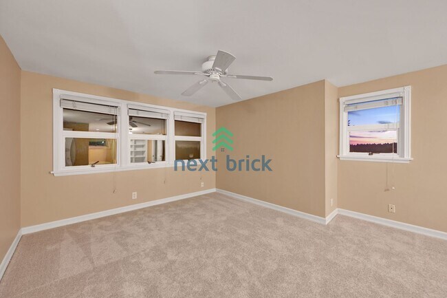 Building Photo - Stunning Bellevue Home for Rent