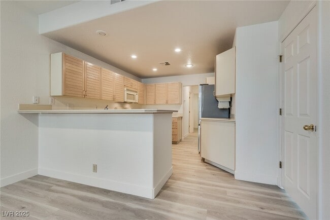 Building Photo - 4992 Crooked Stick Way