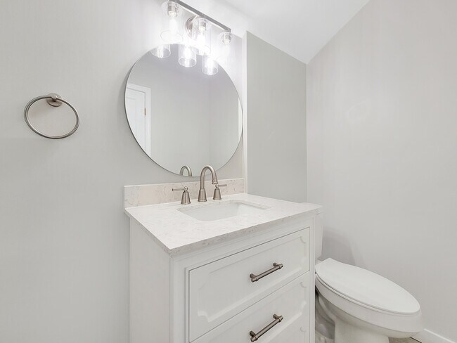 Building Photo - 3129 14th Ave