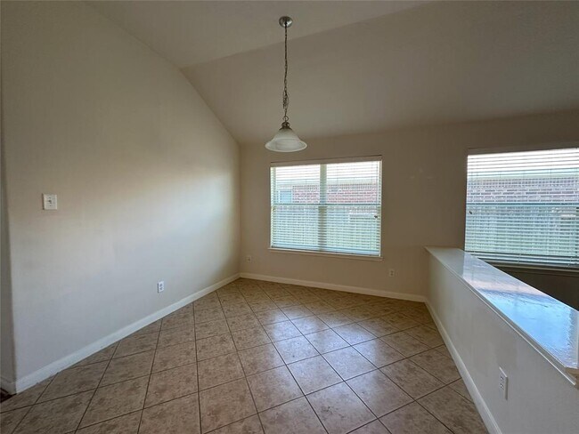 Building Photo - 6018 Twin Creek