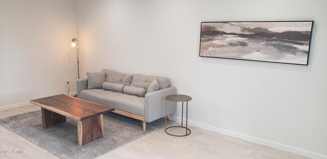 Building Photo - 4440 E Campbell Ave