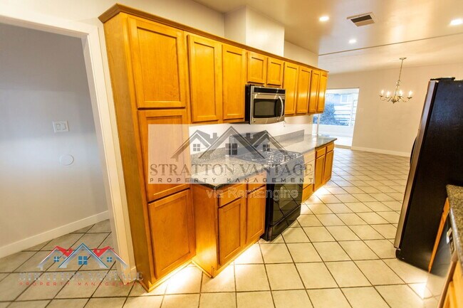 Building Photo - 5142 N 18th Pl