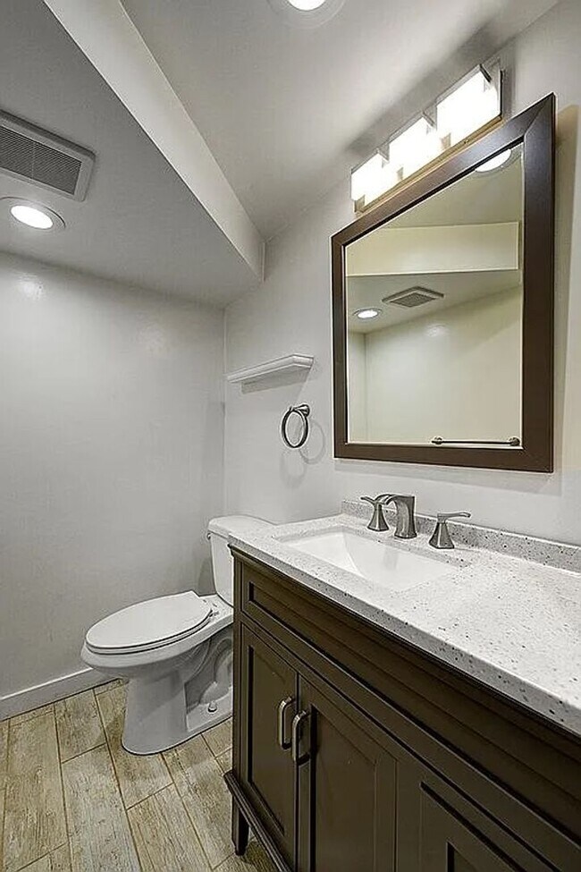 Building Photo - Classic Fauntleroy Home on a Spacious Lot ...