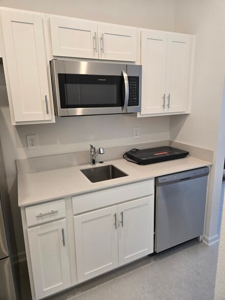 Building Photo - 5328 Dagenham Dr