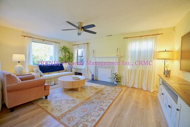 Building Photo - 245 Solano St