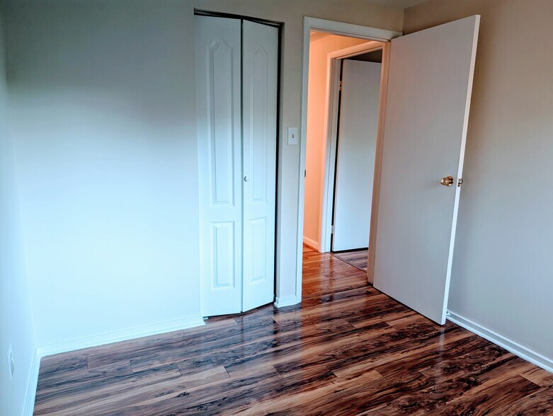 Building Photo - 8856 Youngsea Pl