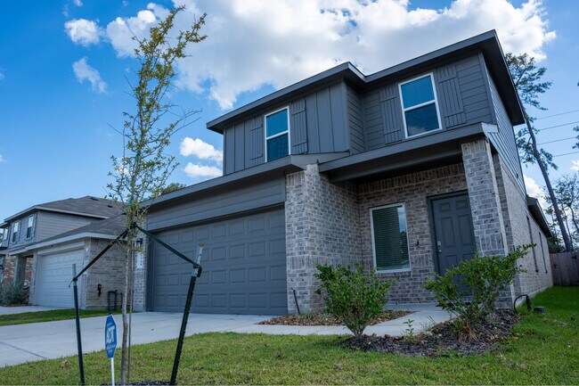 Building Photo - 5746 Hampton Vly Dr