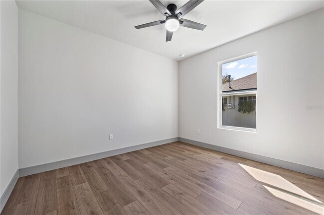 Building Photo - 11 Ethan Allen Dr