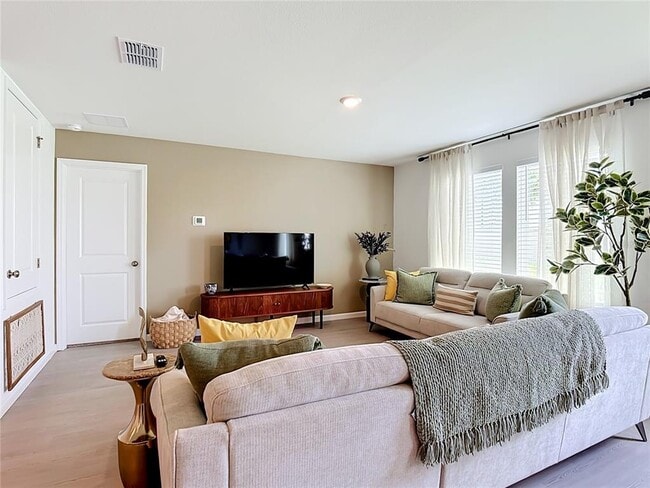 Building Photo - 2526 Aveeno Ave