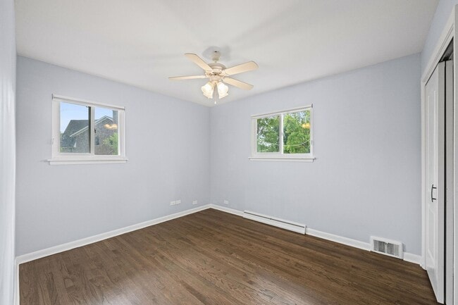 Building Photo - 230 Greenfield Dr