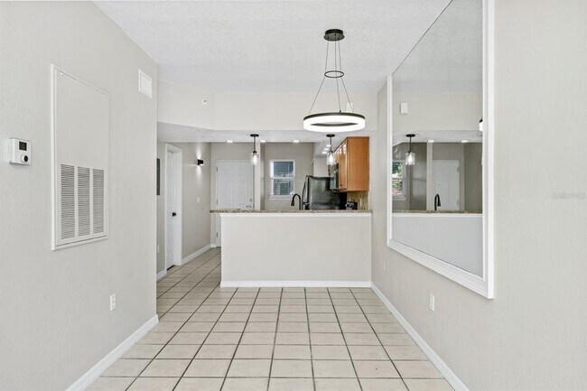 Building Photo - 2954 Sadina St