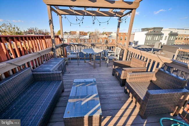 Building Photo - 3013 Elliott St