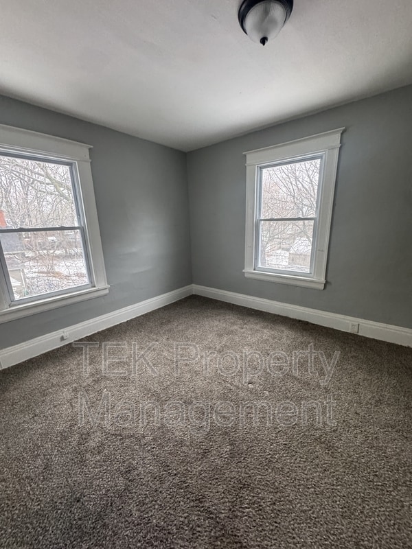 Building Photo - 42-44 Tacoma Street