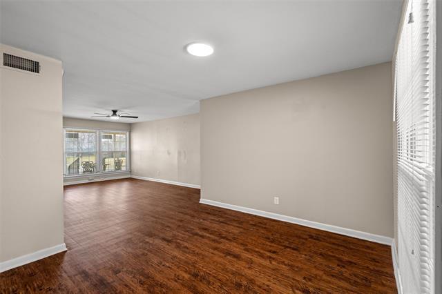 Building Photo - 1747 Mariposa Dr