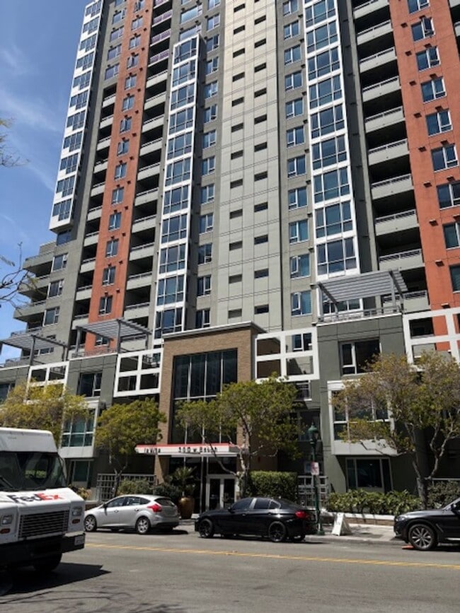 Building Photo - Live in the Heart of Little Italy at La Vita — 1 Bed / 1 Bath Condo with Parking, Laundry & Resor...