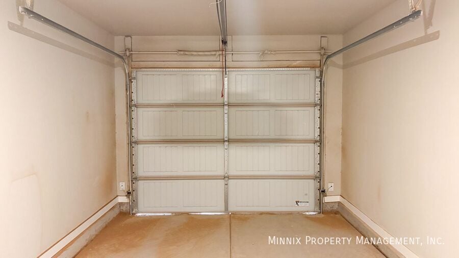 Building Photo - 2139 Kokomo Ave