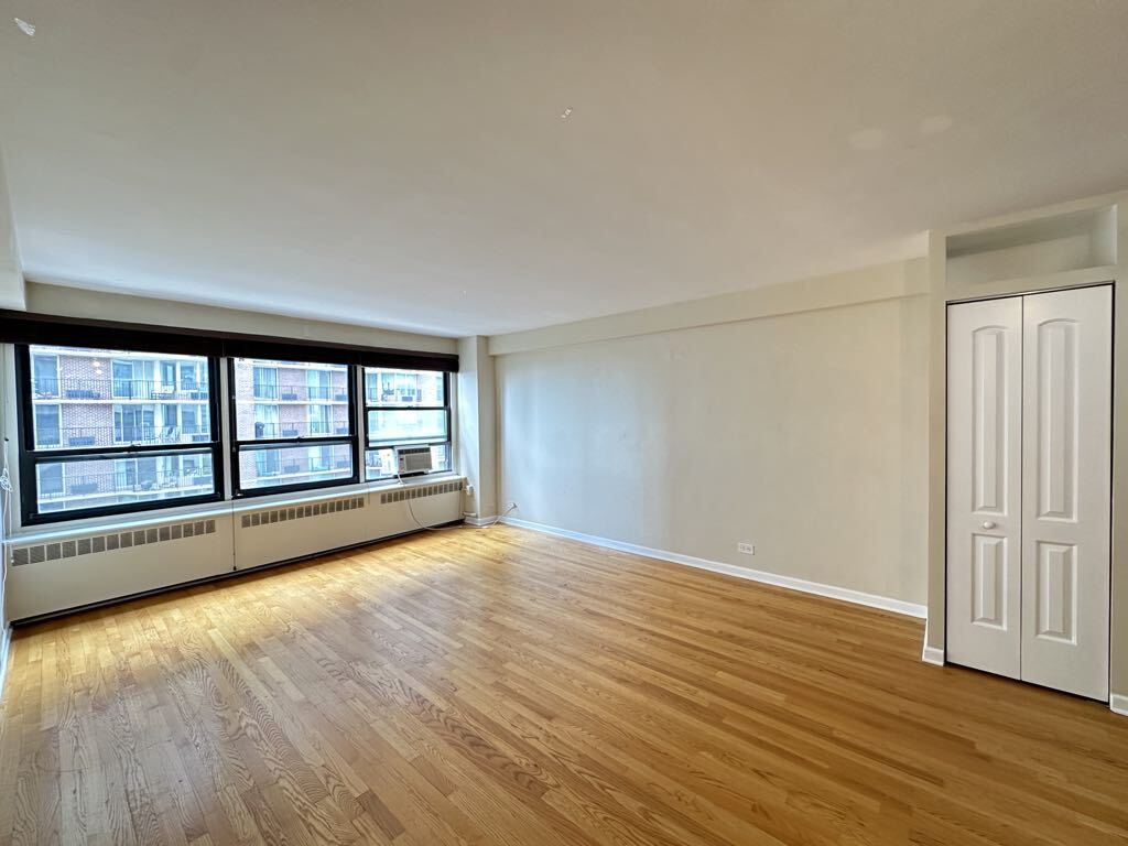 Building Photo - 4180 N Marine Dr