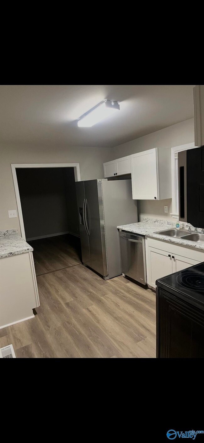 Building Photo - 4708 Dahlia Dr NW