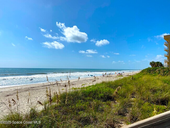 Building Photo - 2035 Jimmy Buffett Mem Hwy