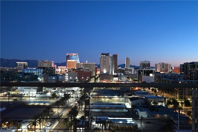 Building Photo - 200 Hoover Ave