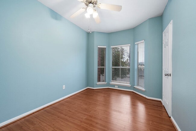 Building Photo - 1330 Old Spanish Trl