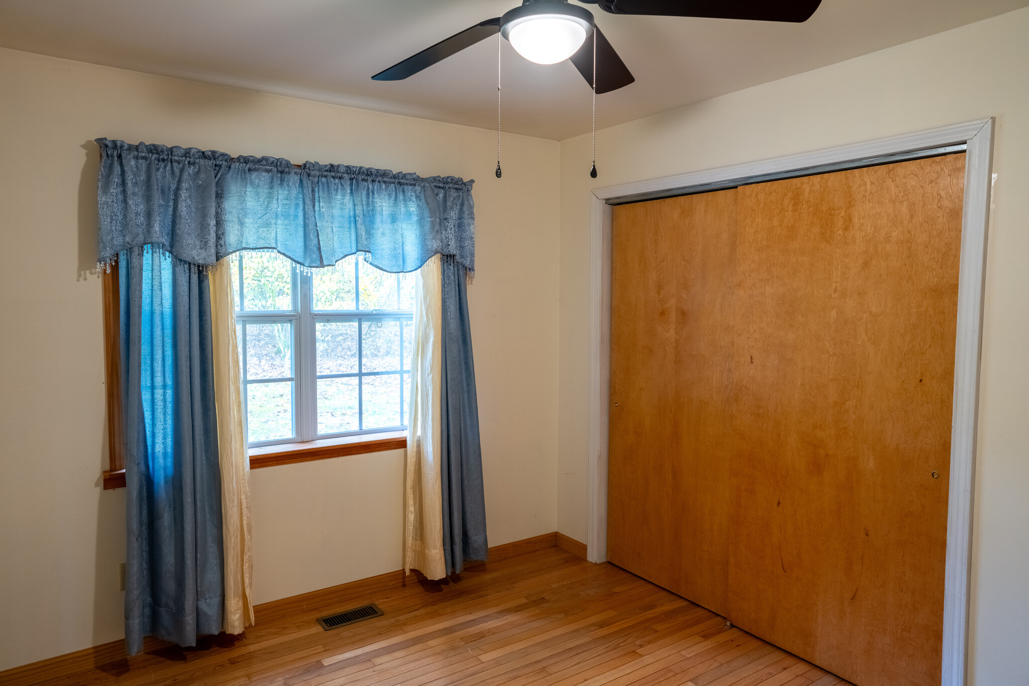 Bedroom 2 - 1077 Keener Rd