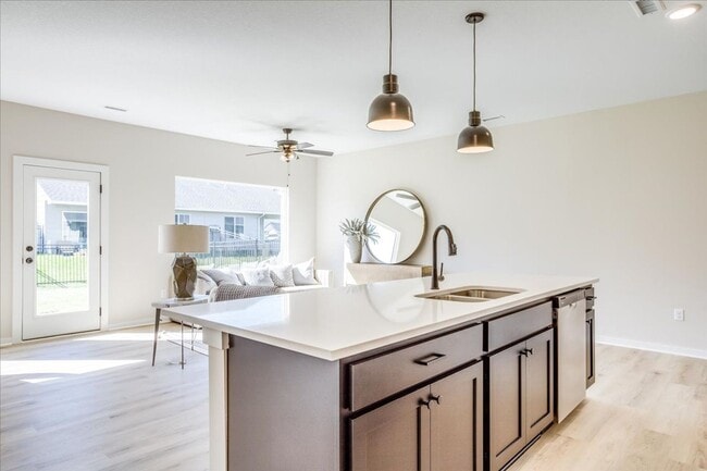 Building Photo - Fox Creek-Maggie Plan MODEL (NOT FOR RENT)