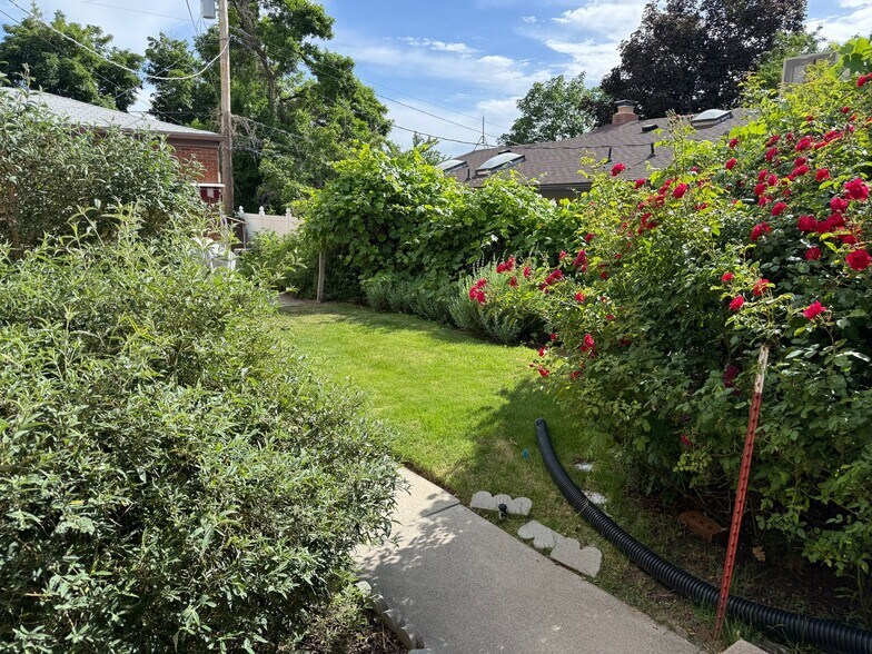 Building Photo - 2278 Logan Ave S