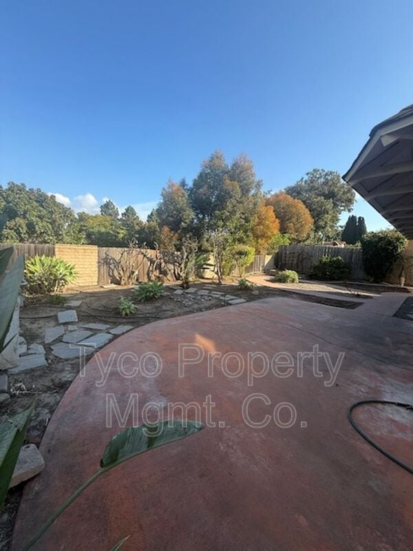 Building Photo - 863 Crystal Creek Ct