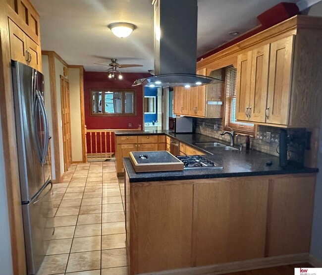 Building Photo - 5010 Castelar St