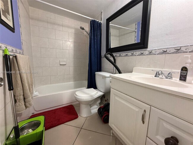 Building Photo - 495 NW 72nd Ave