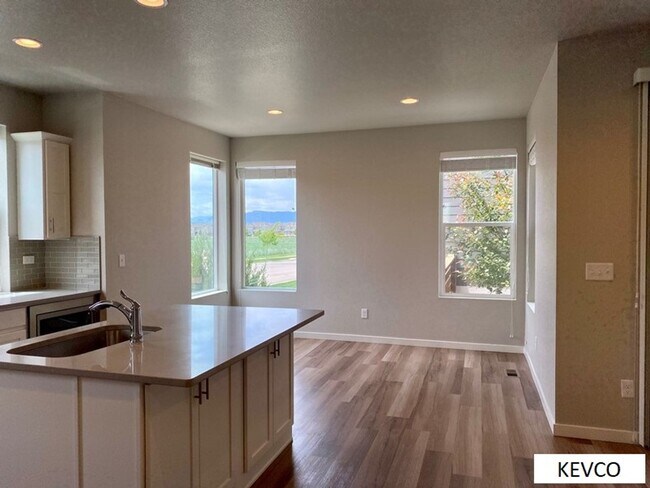 Building Photo - Spectacular New Construction!