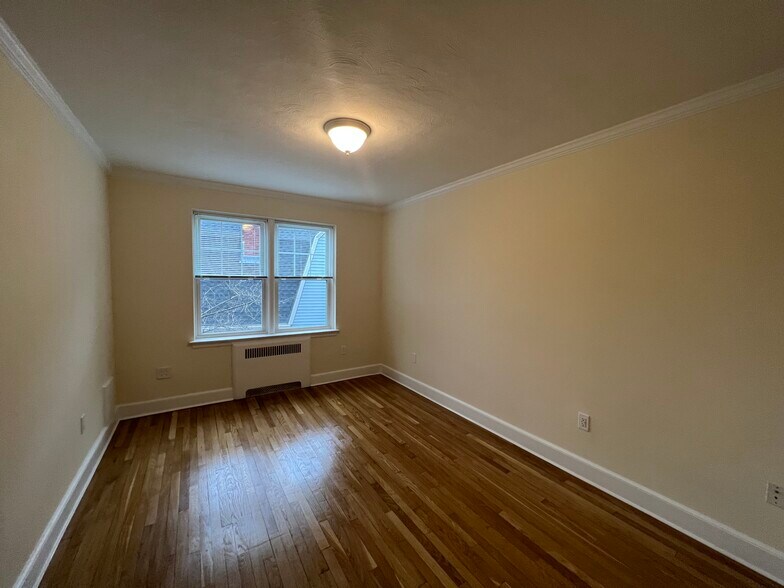 Building Photo - 75 Kilsyth Rd