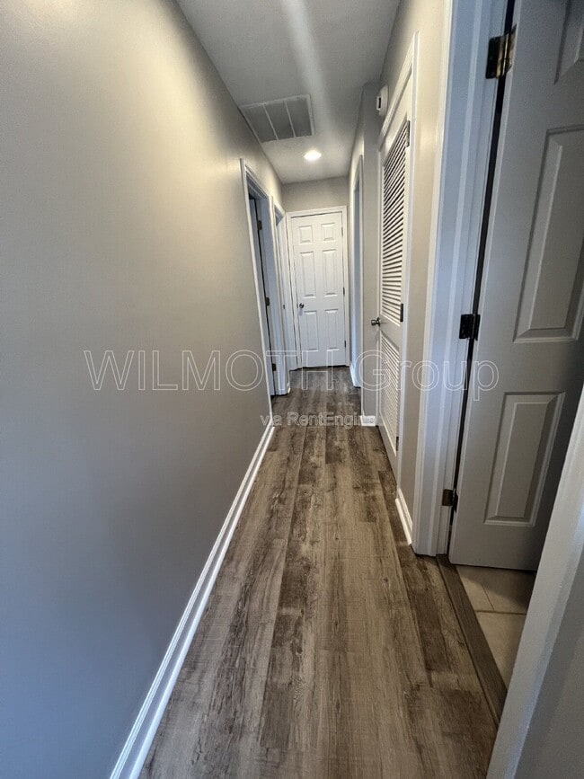 Building Photo - 2611 N Delaware St