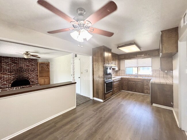 Building Photo - 646 Grambling Ct