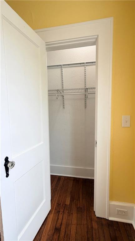 Building Photo - 403 E Elm St