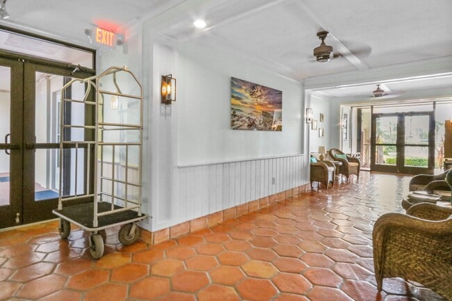 Building Photo - 225 S Beach Rd