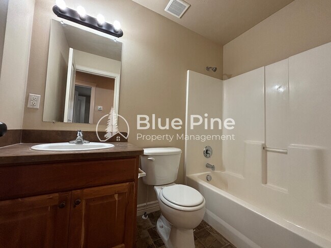 Building Photo - 1207 N Drystone Dr