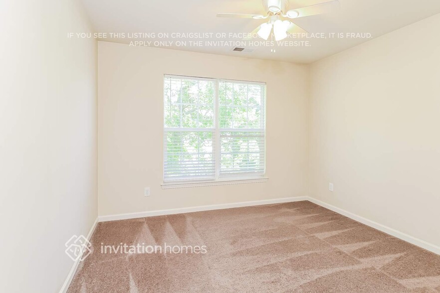 Building Photo - 2201 Baggins Ln