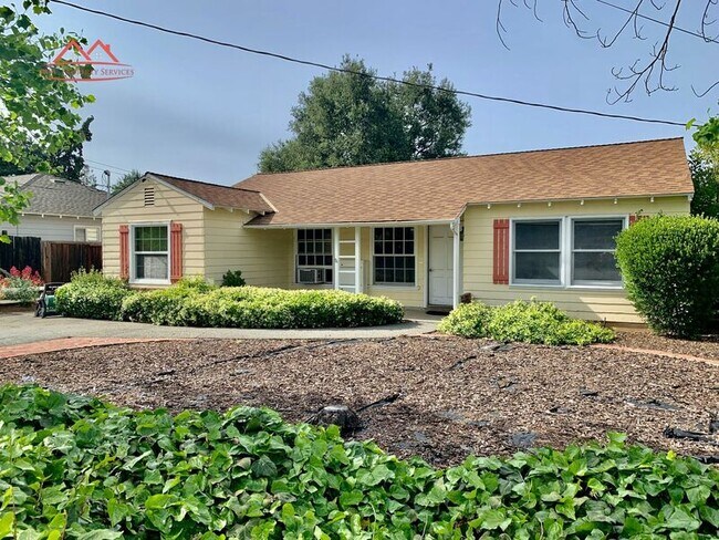 Primary Photo - 1385 Ranchita Dr