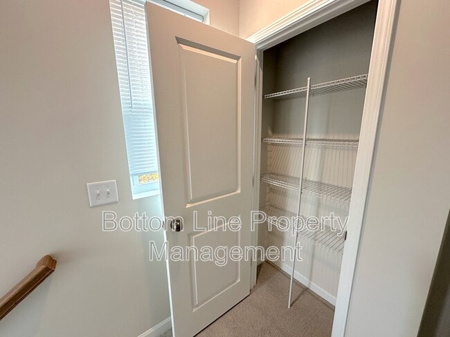 Building Photo - 3037 Hutton Gdns Ln