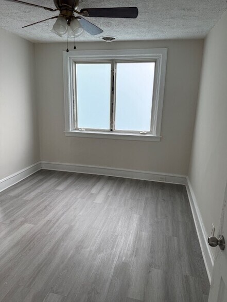 Building Photo - 104 W 36th St