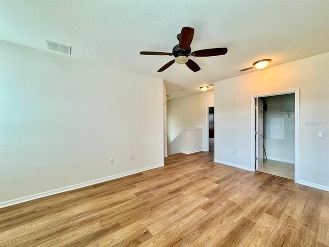 Building Photo - 9614 Oak Glade Ave