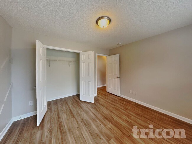 Building Photo - 46 Albemarle Dr