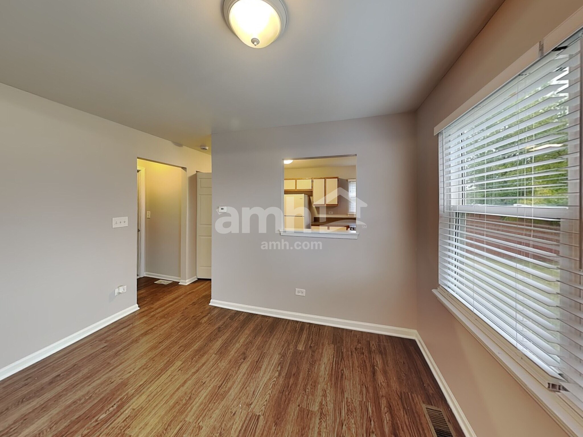 Building Photo - 2202 Henning Pl