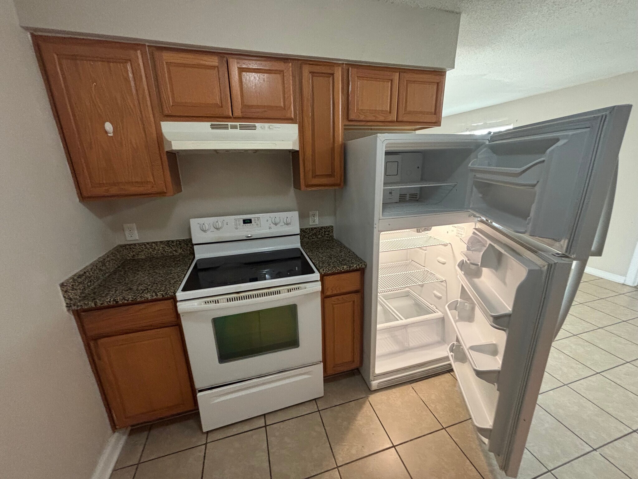 Building Photo - 1021 N Church Ave